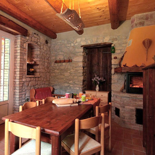 cropped-bed-and-breakfast-catria-petirosso-camera.jpg