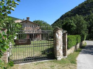Bed and Breakfast Ai Piedi Del Catria