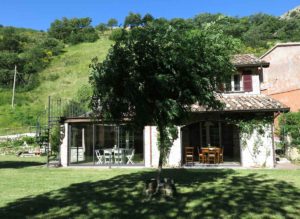 Bed and Breakfast Ai Piedi Del Catria